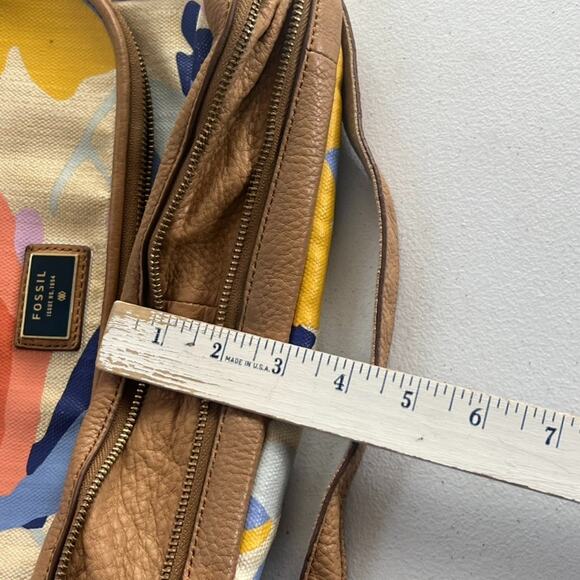 Fossil Preston Crossbody Purse Leather Canvas W/ Floral Pattern Flap Zip Around - Picture 16 of 16